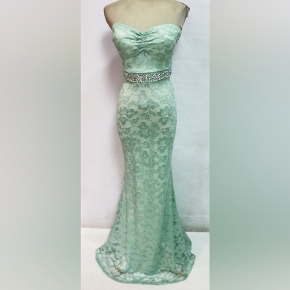 Windsor Strapless Lace Gown in Mint - Picture 9 of 12